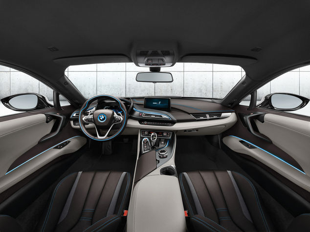 BMW i8'den süper fotoğraflar