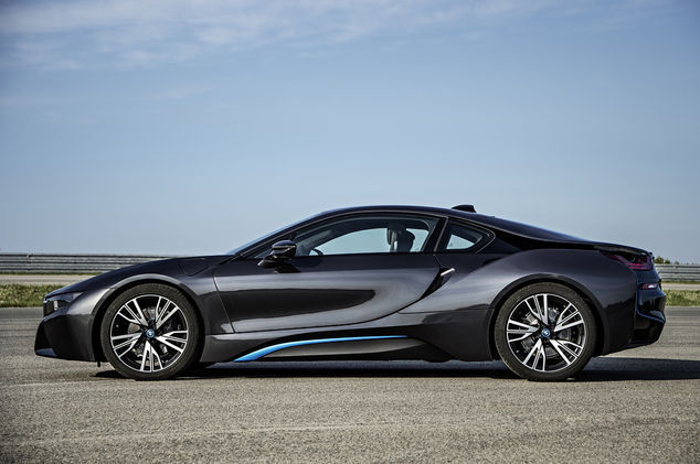 BMW i8'den süper fotoğraflar