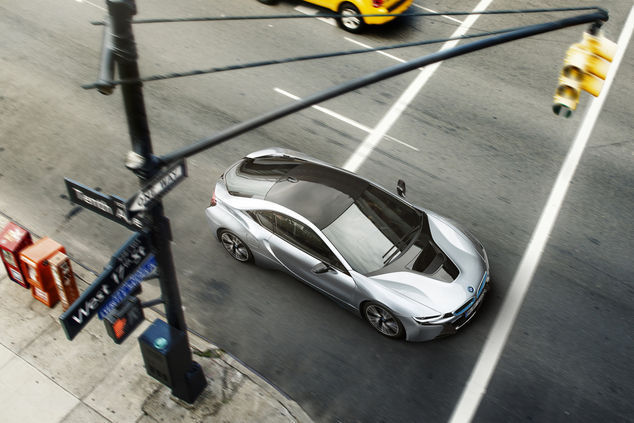 BMW i8'den süper fotoğraflar