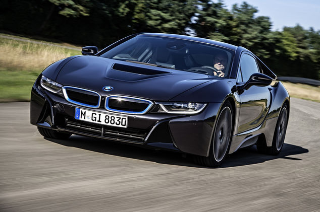 BMW i8'den süper fotoğraflar