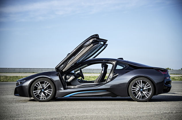 BMW i8'den süper fotoğraflar
