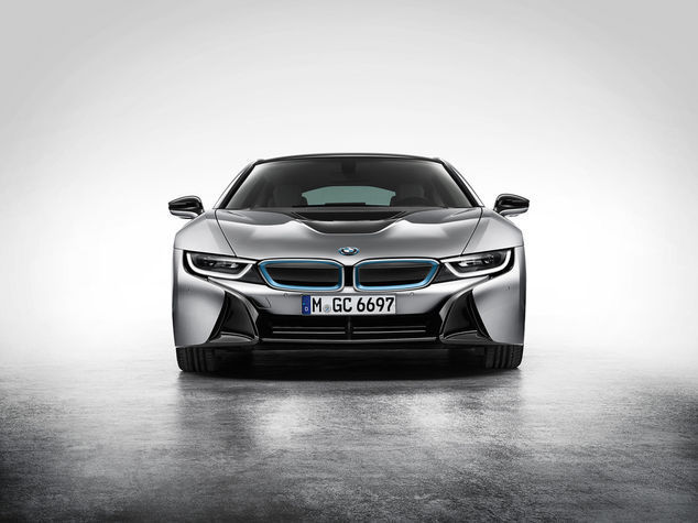 BMW i8'den süper fotoğraflar