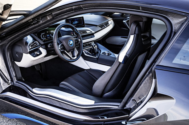 BMW i8'den süper fotoğraflar
