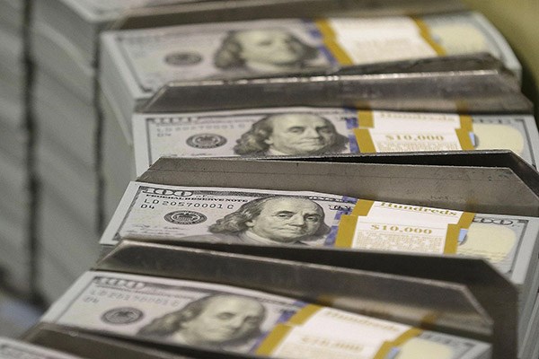 Merkez'in dolarla imtihanı