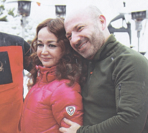 Cemiyet tatilde!