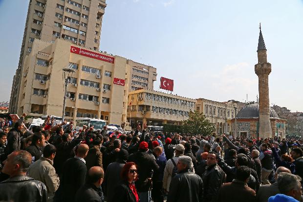 İzmir Berkin için ayakta