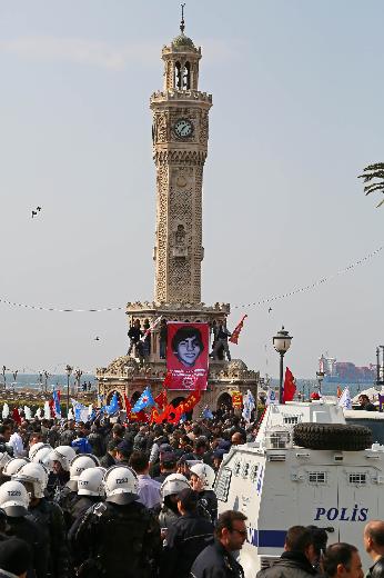 İzmir Berkin için ayakta