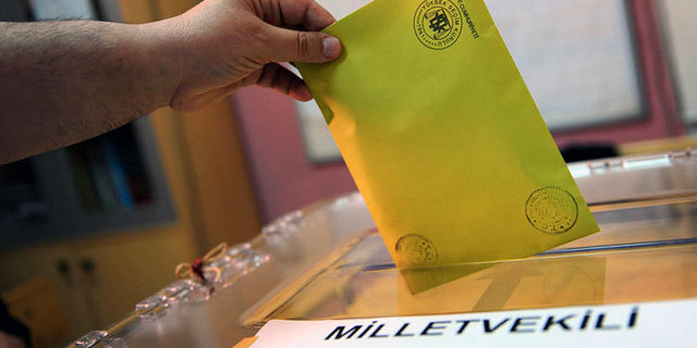Piyasaların önünde 2 engel kaldı!
