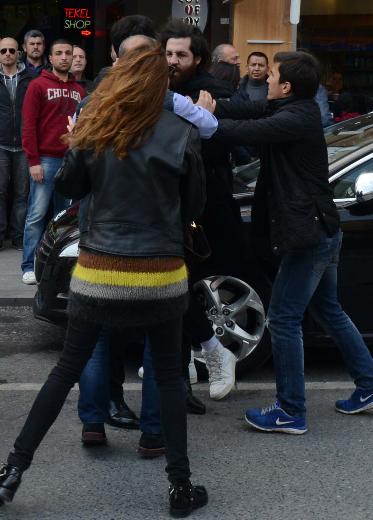 Ünlü mankene vale dayağı!