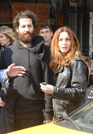 Ünlü mankene vale dayağı!