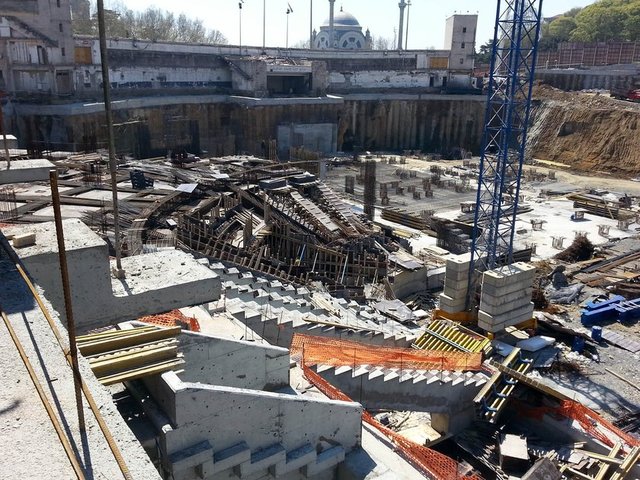 Arena yükseliyor!

