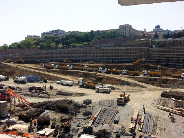 Arena yükseliyor!
