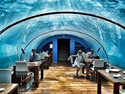 Dünyanın ilk sualtı cam restoranı
