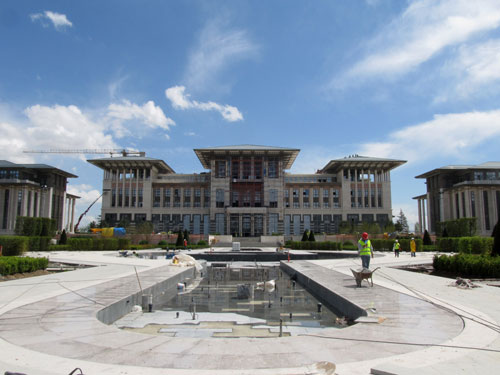 İşte bin odalı başbakanlık binası