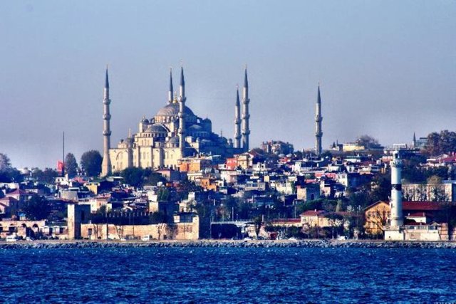Buralarda ev almak ateş pahası
