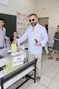 ÜNLÜLERİN SEÇİMİ

