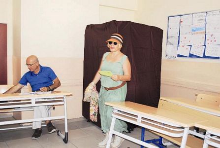 ÜNLÜLERİN SEÇİMİ
