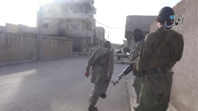 IŞİD'den kan donduran kareler