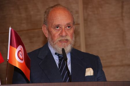 Alp Yalman listesini tanıttı
