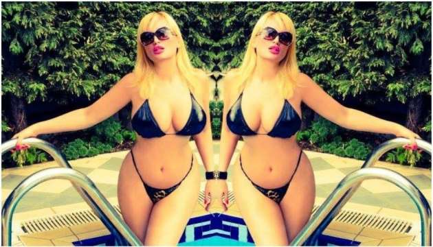 Kedicik Tülay Kumaşcı'dan yeni bikinili fotoğraf