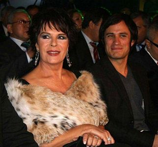 Hangi ünlü nerede oturuyor?
