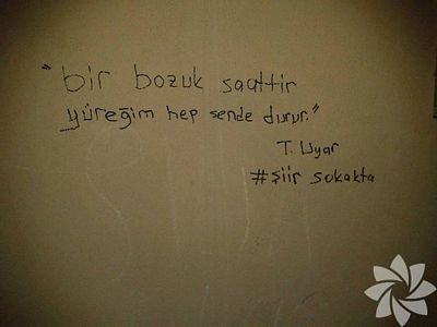 Mesaj kaygısız duvar yazıları!
