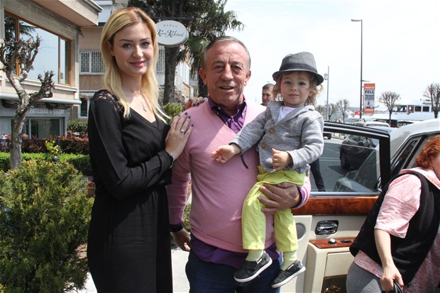 Ağaoğlu oğlu ile çapkınlığa çıkacak!