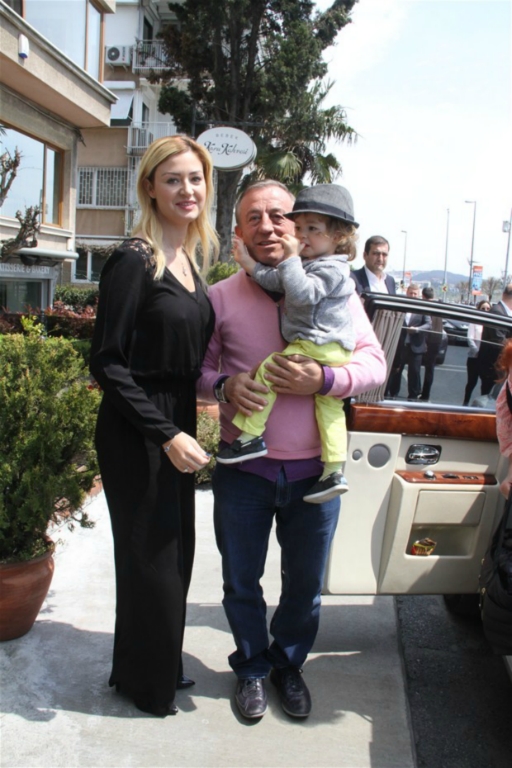 Ağaoğlu oğlu ile çapkınlığa çıkacak!