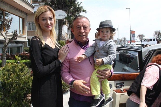 Ağaoğlu oğlu ile çapkınlığa çıkacak!
