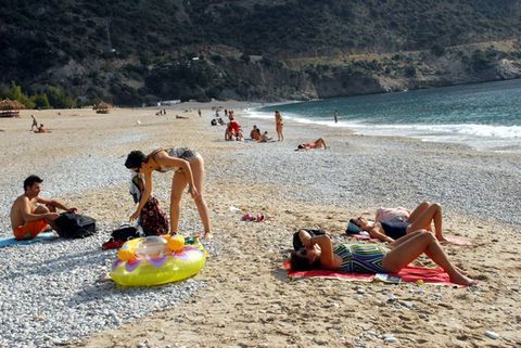 Deniz, kum ve güneş 