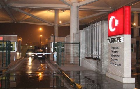 İşler 9 saat durdu!