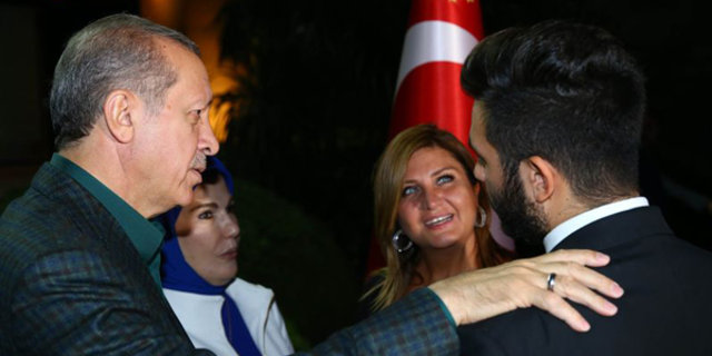 Cumhurbaşkanı Erdoğan ünlülere iftar yemeği verdi