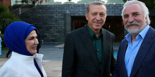 Cumhurbaşkanı Erdoğan ünlülere iftar yemeği verdi