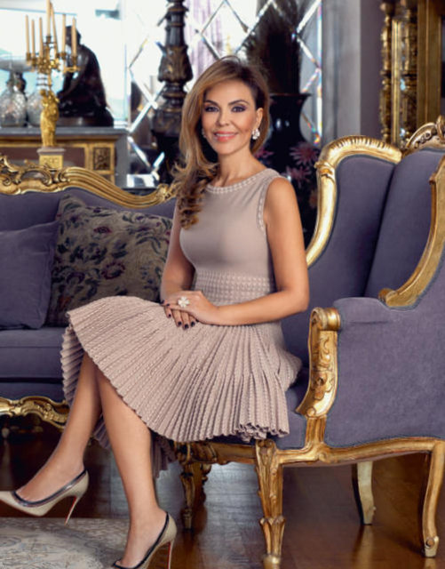 Feryal Gülman evinin kapılarını açtı