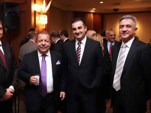 Sigortacılar TSRSB'nin yemeğinde buluştu