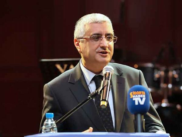Sigortacılar TSRSB'nin yemeğinde buluştu