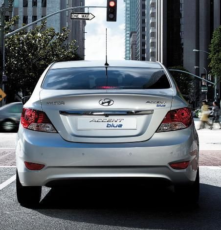 Hyundai Accent Blue