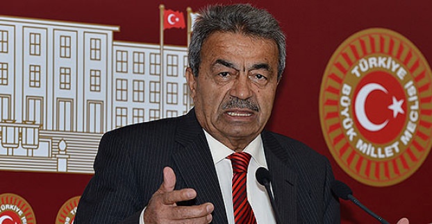 Kamer Genç kimdir